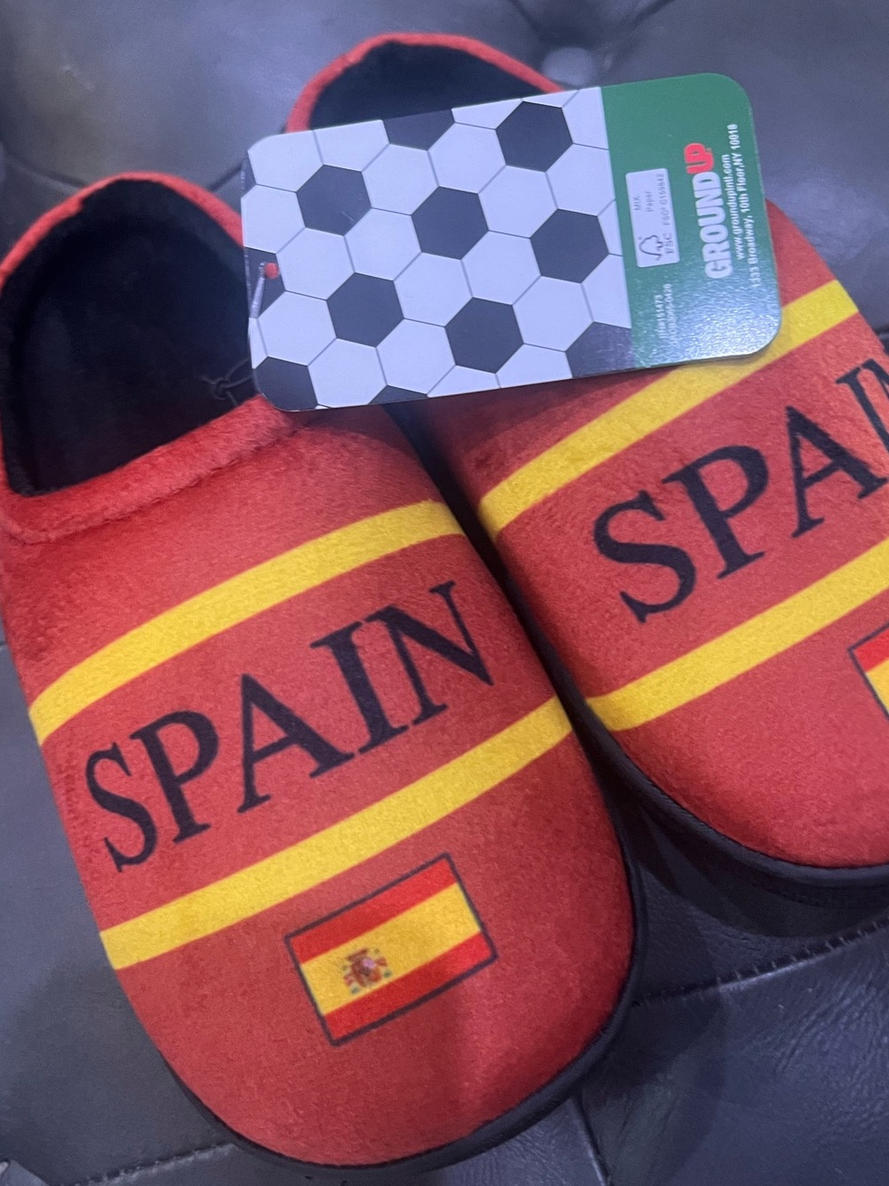 BRAND NEW Spain Red & Yellow Slip-On Slippers Size 2-3